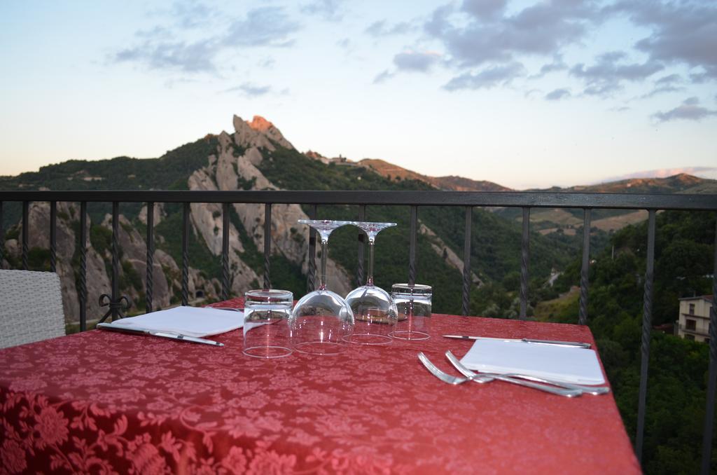 La Locanda Di Castromediano Castelmezzano Kültér fotó