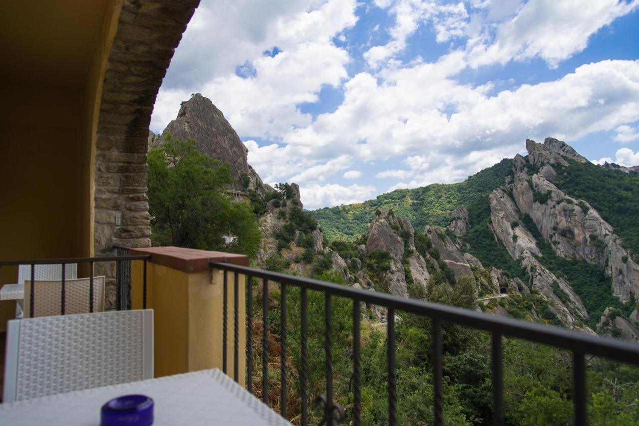 La Locanda Di Castromediano Castelmezzano Kültér fotó
